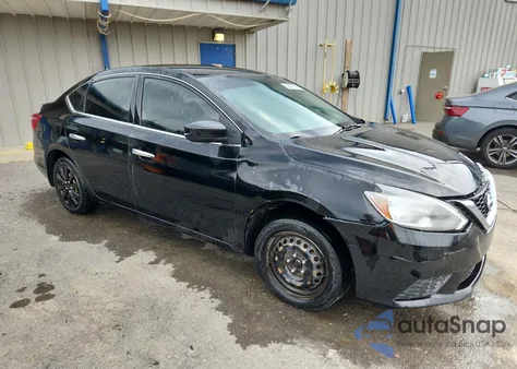 2017 Nissan Sentra S z USA, uszkodzony, nr VIN 3N1AB7AP1HY295553